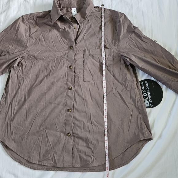 Lululemon Cotton-Blend Poplin Button-Down Shirt CMPK Camp Khaki Women's Size M - Picture 6 of 7